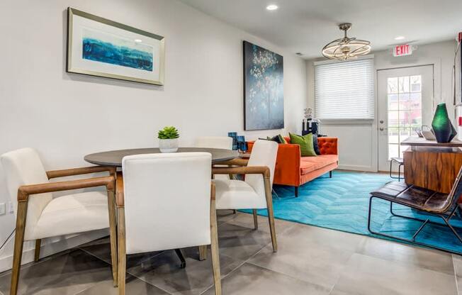 Dining room at The View Apartments St Charles, Illinois, 60174