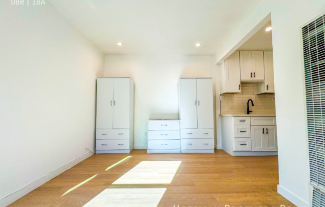1508 3/4 MAPLE ST