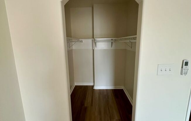 1 bed, 1 bath, 720 sqft, $2,375, Unit 213