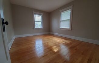 4 beds, 1 bath, $1,700