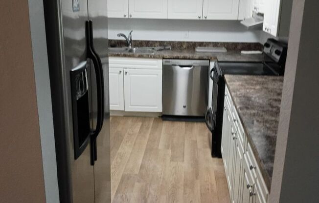 Hawthorne Village Condo- Unit 7