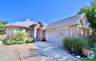 817 INGLESIDE DR