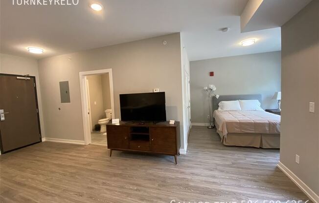 2115 E BIG BEAVER RD