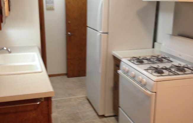 1 bed, 1 bath, 800 sqft, $1,150, Unit 9