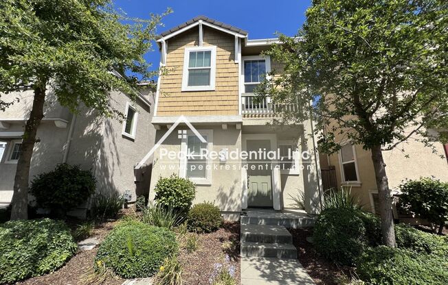 A Wonderful 3bd/2.5ba Natomas Home with Garage!