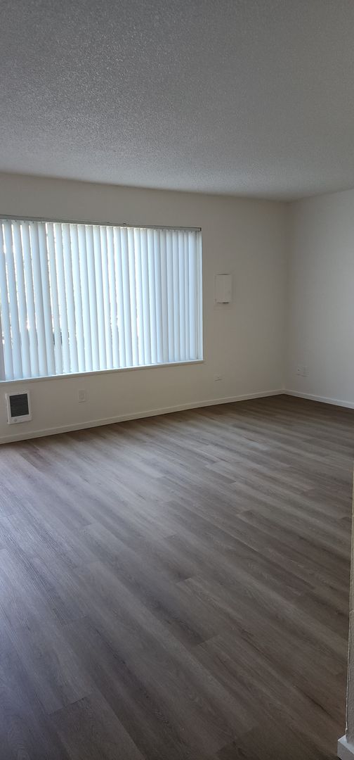 1 Bedroom Apartment  Modernized with stylish upgrades