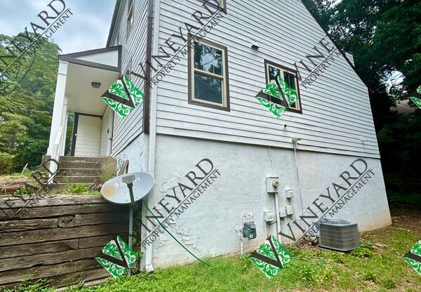1014 FALLING WATER DR SE