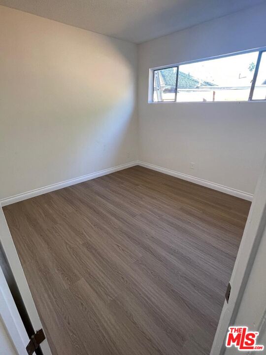1919 W 36 ST