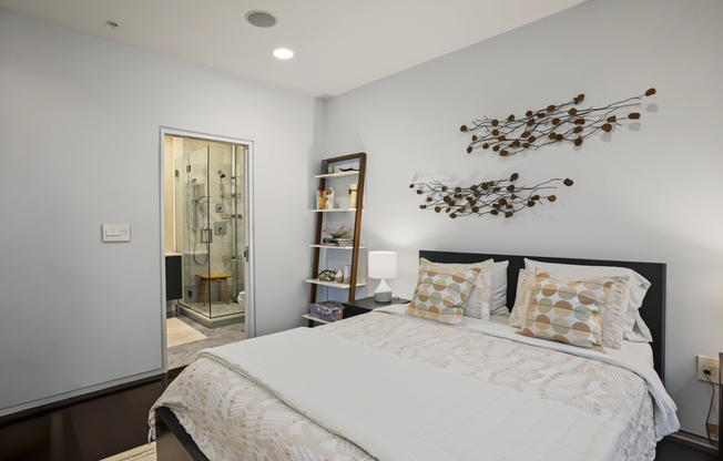 2 beds, 2 baths, 1,350 sqft, $4,800