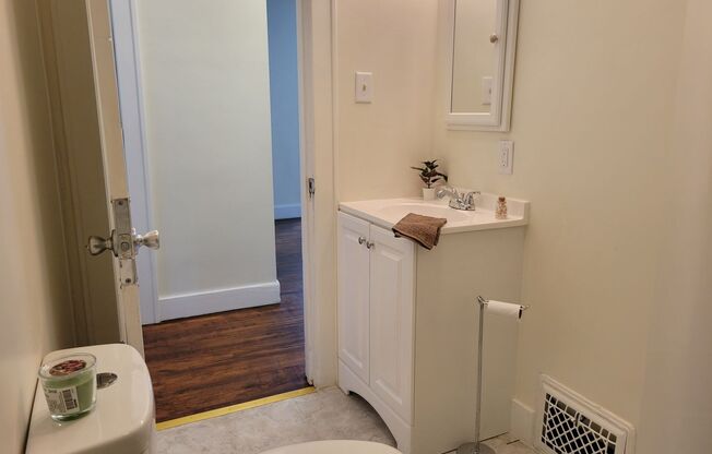 3 beds, 1 bath, $1,200