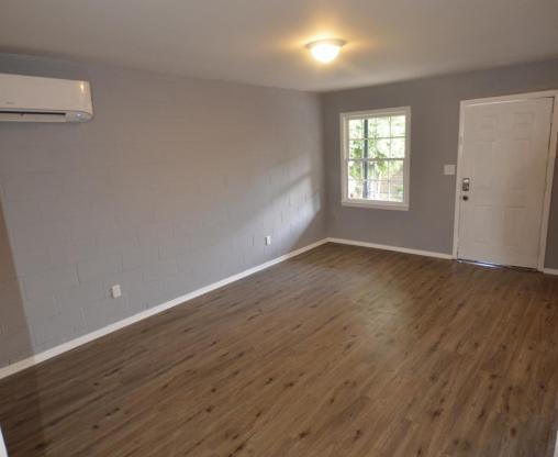 2 beds, 1 bath, 800 sqft, $1,250