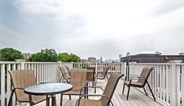 1064 Beacon St Apt B