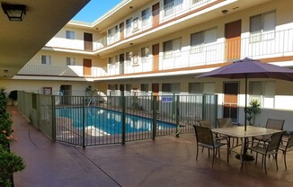 1 bed, 1 bath, $2,025, Unit 07