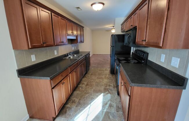 2 beds, 2 baths, $1,100, Unit 3705-A