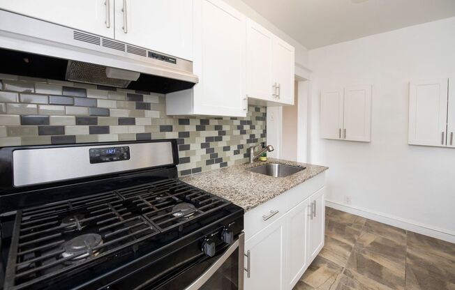 1 bed, 1 bath, 700 sqft, $1,415, Unit 102-B204