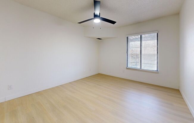 3 beds, 2 baths, 1,302 sqft, $1,300, Unit 205-306G