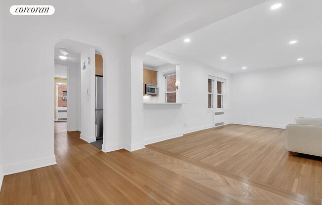 76 15 35 AVE