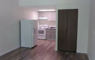 1 bed, 1 bath, 283 sqft, $580, Unit 901