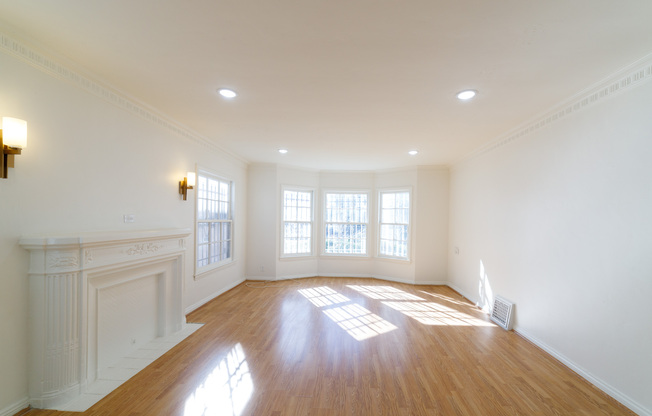 452 S NEW HAMPSHIRE AVE