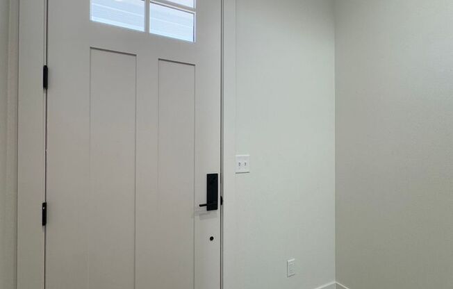 Peaceful Living Just Minutes from Town