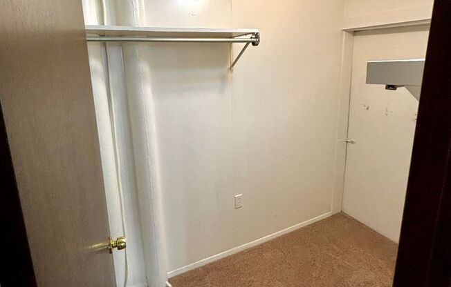 1 bed, 1 bath, $1,250, Unit 4