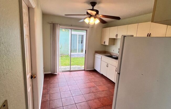 3 beds, 2 baths, $1,600