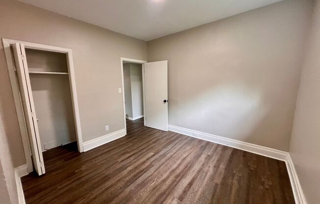 1 bed, 1 bath, 700 sqft, $995