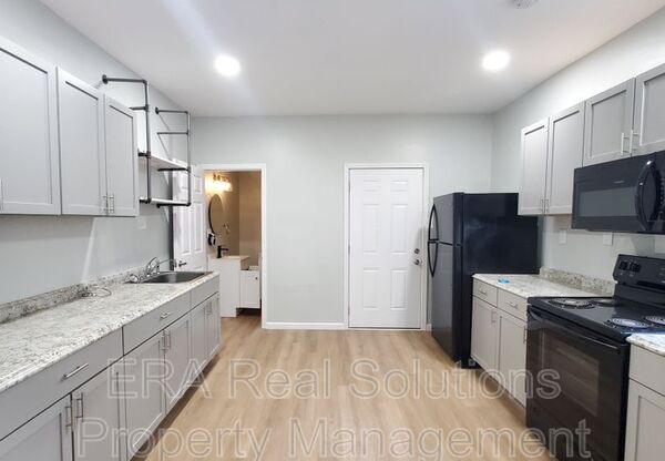 704 BERKELEY RD