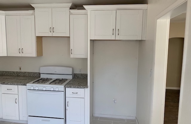 3 beds, 1 bath, $2,300