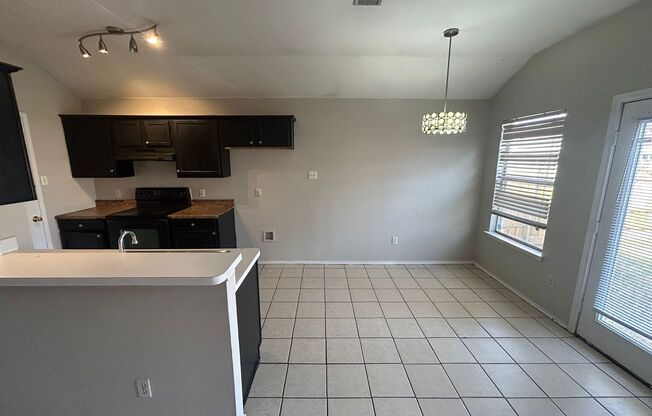 3 beds, 2 baths, $2,200