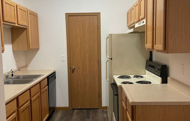 1 bed, 1 bath, 552 sqft, $915, Unit 5819-11 PVC