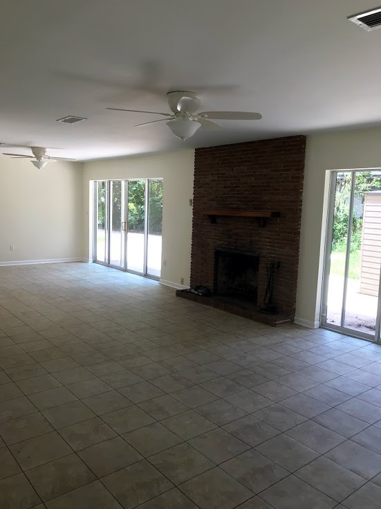 Great location for this 3BR 3BA with large study/bonus room/game room! Bike to UF!