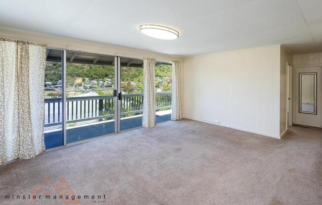 2057 10th Avenue - Upstairs