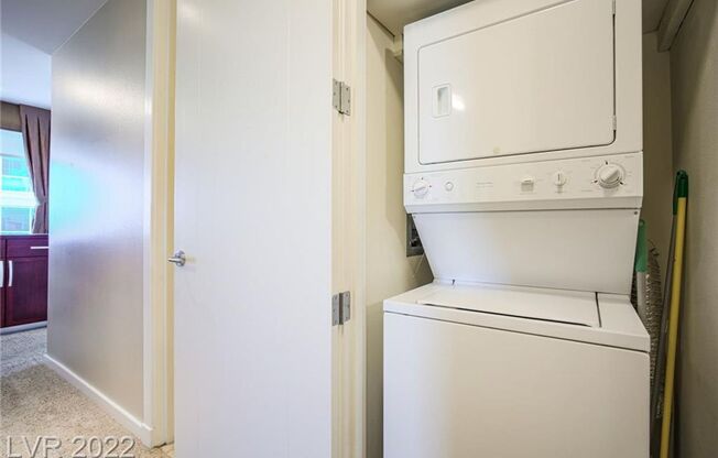 2 beds, 2 baths, $4,250, Unit # 1112