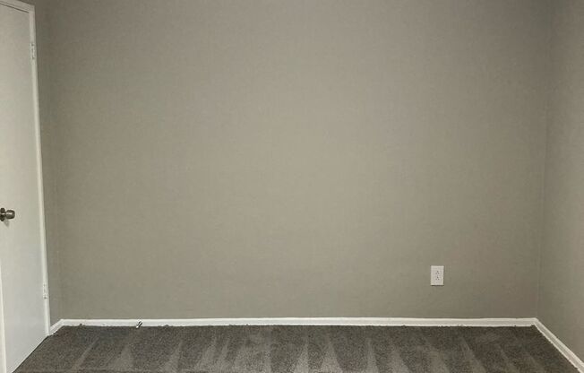 3 beds, 1 bath, 1,400 sqft, $1,620, Unit 1481-10