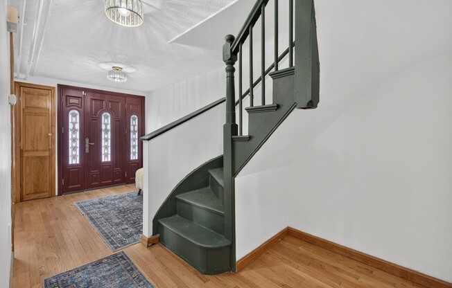 6 beds, 3 baths, 3,290 sqft, $6,500, Unit 0