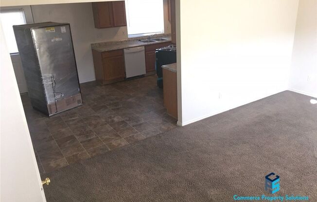 3 beds, 1.5 baths, 1,290 sqft, $1,500, Unit 1998 W