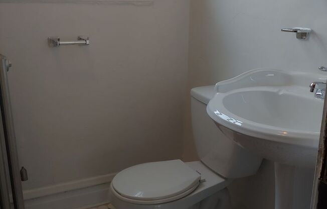 Studio, 1 bath, 600 sqft, $1,350, Unit 4828-2E