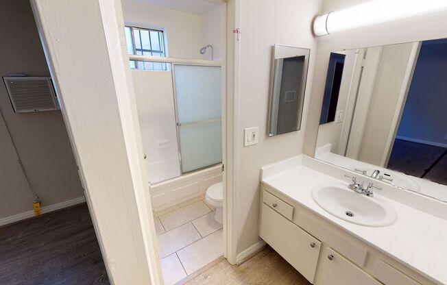 1 bed, 1 bath, 725 sqft, $1,825, Unit 115