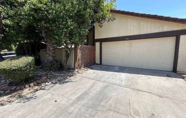 536 NAVARRE PL