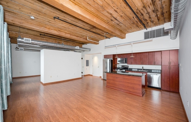 1 bed, 1 bath, 759 sqft, $2,000, Unit 214