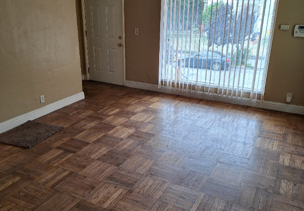 1518 9 ST