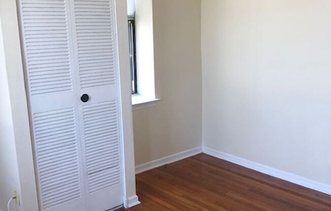 1 bed, 1 bath, $1,325, Unit A10