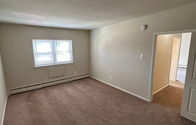 1 bed, 1 bath, 700 sqft, $1,285, Unit B308