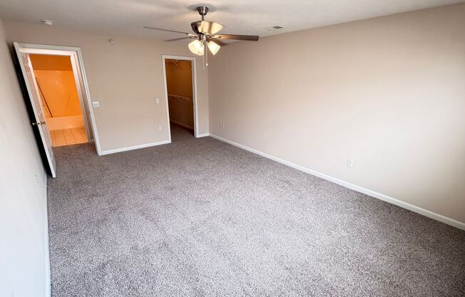 2 beds, 1 bath, 1,047 sqft, $1,217, Unit 07-301