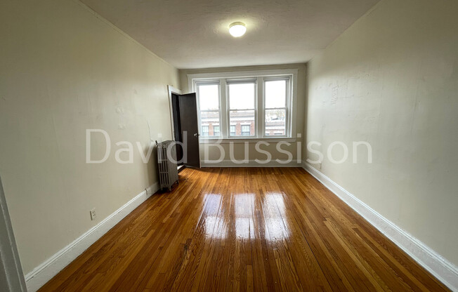 127 Sutherland Rd Apt L