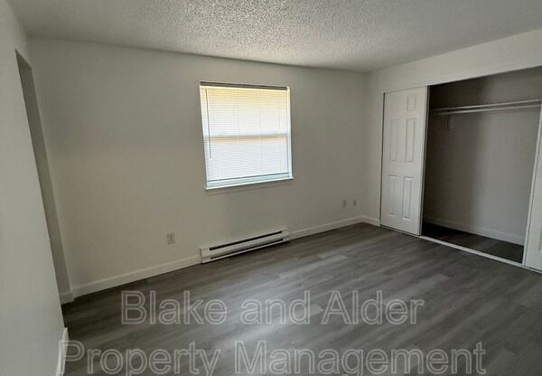 3805 NE 152 AVE