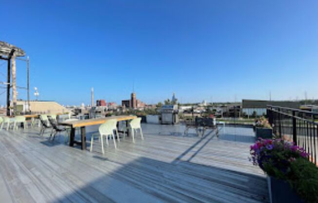 4 beds, 2 baths, 1,900 sqft, $3,695, Unit 1432-306