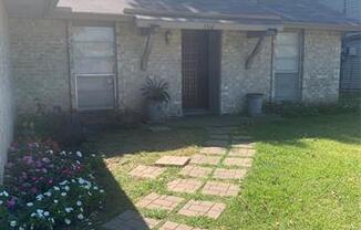 1516 LORRAINE DR