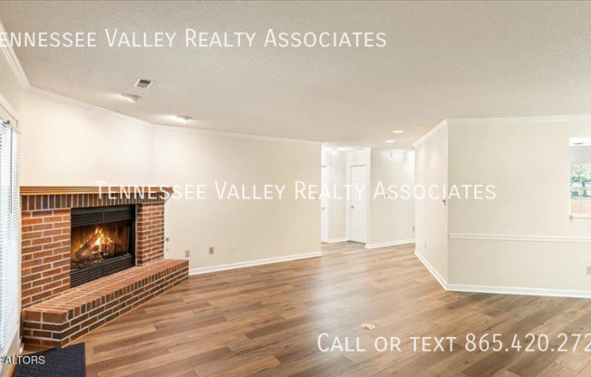 805 CEDAR LN